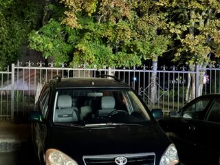 2002 Toyota Avensis Verso I, зелёный, 565000 рублей, вид 2