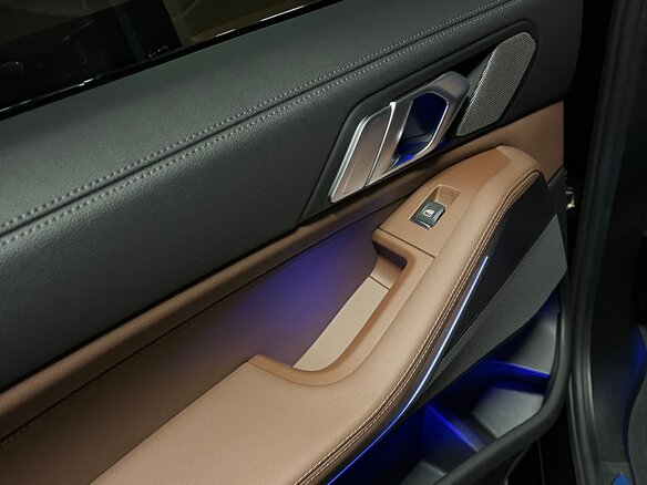 2019 BMW X5 40i IV (G05/G18), чёрный, 9000000 рублей - вид 11