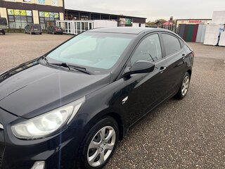 2012 Hyundai Solaris I, чёрный, 760000 рублей, вид 4