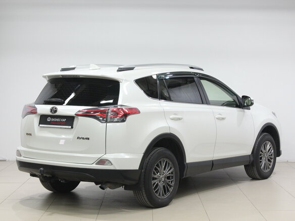 2015 Toyota RAV4 IV (XA40) Рестайлинг, белый, 1780000 рублей - вид 4