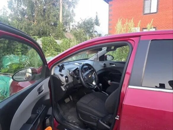 2014 Chevrolet Aveo II, красный - вид 9