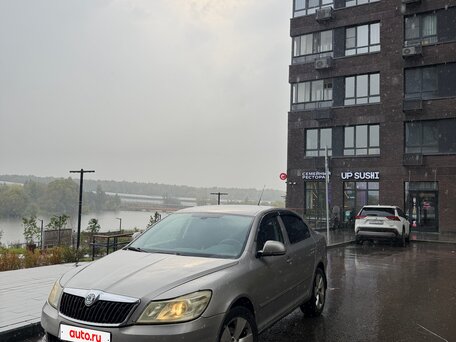 2009 Skoda Octavia II (A5) Рестайлинг, серый, 510000 рублей, вид 1