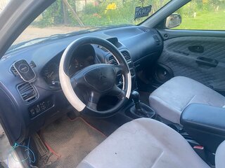 2001 Mitsubishi Carisma I Рестайлинг, серебристый, 155000 рублей, вид 5