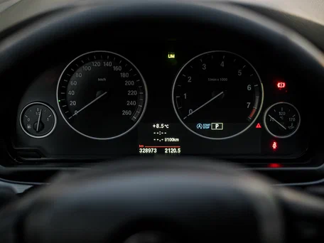 2013 BMW 5 серии 520i VI (F10/F11/F07), белый, 1444000 рублей, вид 5
