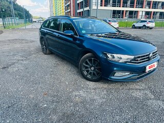 2019 Volkswagen Passat B8 Рестайлинг, синий, 2000000 рублей, вид 2