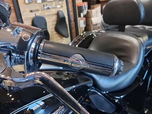 2015 Harley-Davidson Tri Glide, чёрный, 3550000 рублей - вид 20
