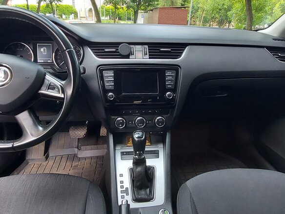 2013 Skoda Octavia III (A7), коричневый, 950000 рублей - вид 8