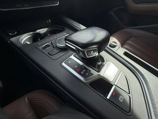 2017 Audi A4 V (B9), белый, 1900000 рублей, вид 4
