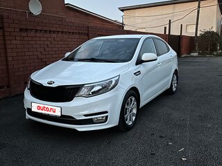 2016 Kia Rio III Рестайлинг, белый, 795000 рублей, вид 1