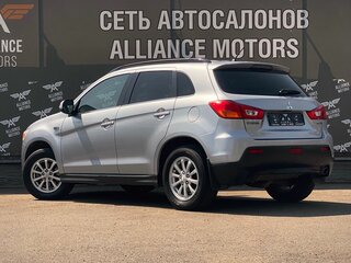 2011 Mitsubishi ASX I, серебристый, 960000 рублей, вид 5