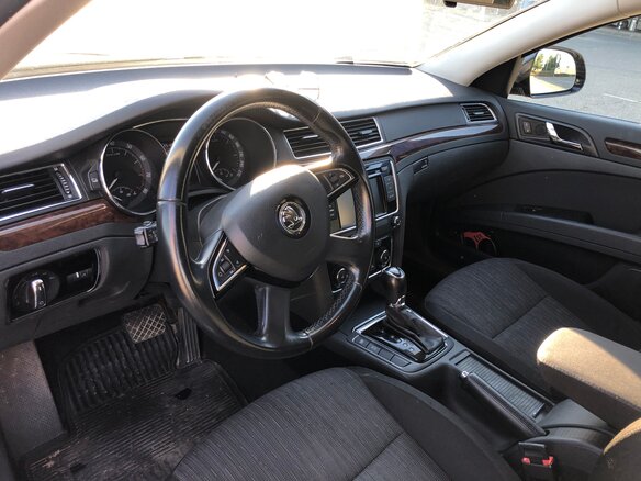 2013 Skoda Superb II Рестайлинг, чёрный, 1730000 рублей - вид 10