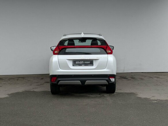 2022 Mitsubishi Eclipse Cross I Рестайлинг, белый, 2690000 рублей - вид 12