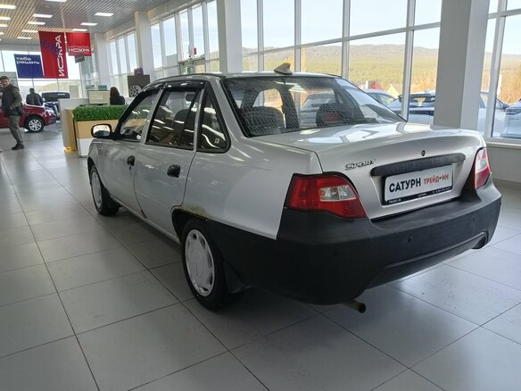 2011 Daewoo Nexia I Рестайлинг, серебристый, 170000 рублей - вид 6