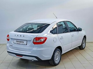 2026 Lada (ВАЗ) Granta I Рестайлинг, белый, 1017000 рублей, вид 3