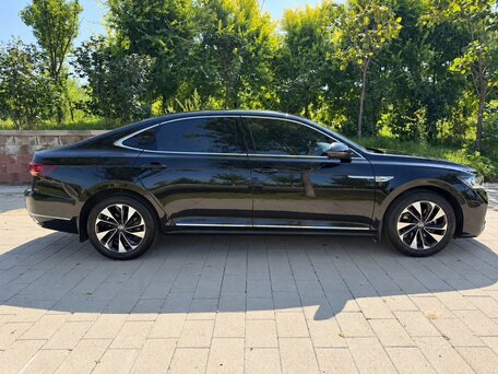 2023 Volkswagen Passat B8 Рестайлинг, чёрный, 1930000 рублей, вид 4