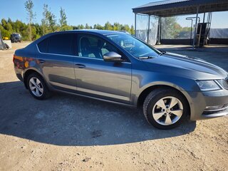 2020 Skoda Octavia III (A7) Рестайлинг, серый, 2390000 рублей, вид 4