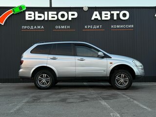 2008 SsangYong Kyron 6-speed I Рестайлинг, серебристый, 799000 рублей, вид 3