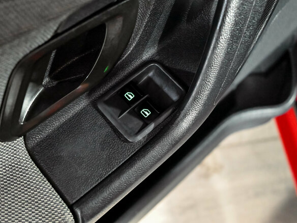 2010 Skoda Fabia II, красный - вид 8