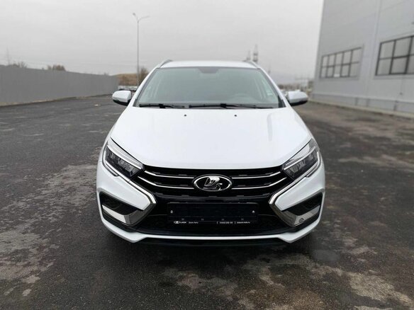 2026 Lada (ВАЗ) Vesta SW I Рестайлинг (NG), белый, 1815000 рублей - вид 1