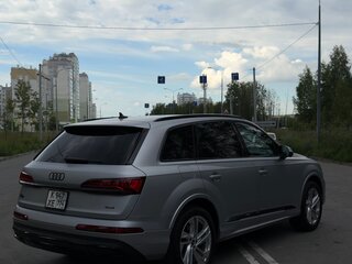 2021 Audi Q7 45 TFSI II (4M) Рестайлинг, серый, 5990000 рублей, вид 5