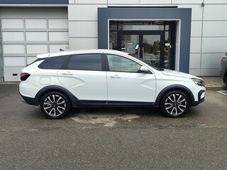 2025 Lada (ВАЗ) Vesta SW Cross I Рестайлинг (NG), белый, 1829000 рублей, вид 4