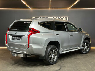 2017 Mitsubishi Pajero Sport III, серебристый, 2949000 рублей, вид 4
