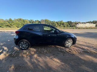 2021 Mazda 2 III (DJ) Рестайлинг, синий, 1000000 рублей, вид 4