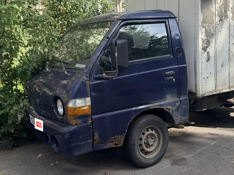 2008 Hyundai H100, синий, 370000 рублей, вид 2