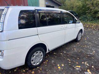 2013 Toyota ISis I Рестайлинг, белый, 1690000 рублей, вид 5