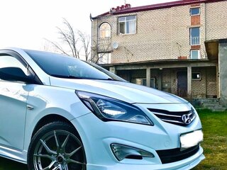 2015 Hyundai Solaris I Рестайлинг, белый, 1050000 рублей, вид 1
