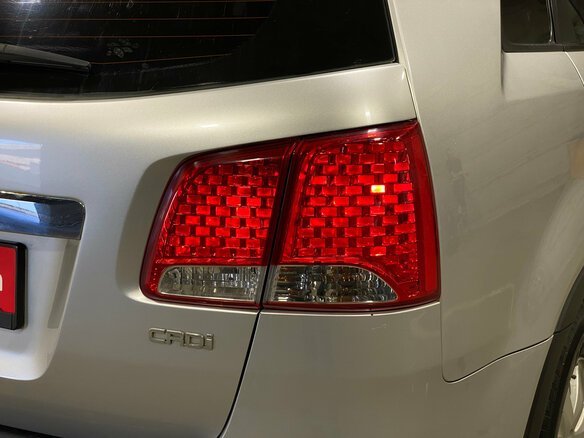 2009 Kia Sorento II, серебристый - вид 6