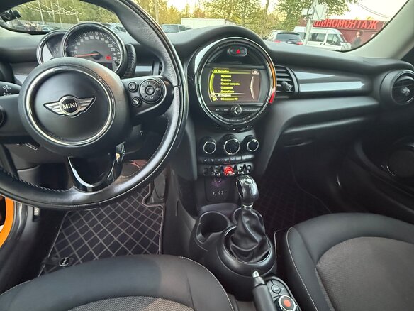 2015 Mini Hatch Cooper III (F55/F56), оранжевый, 1250000 рублей - вид 5