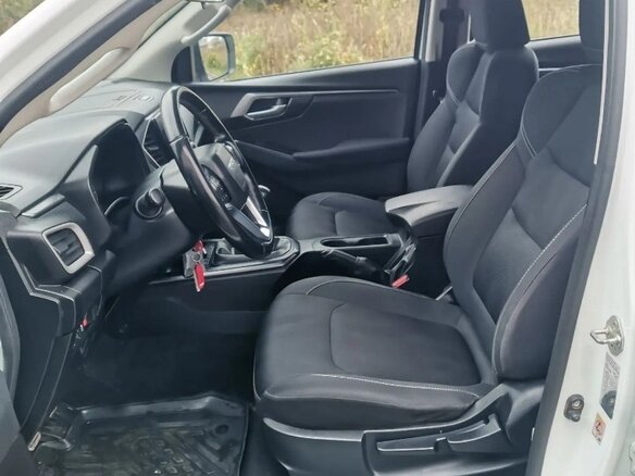 2021 Isuzu D-Max III, белый, 2800000 рублей - вид 11