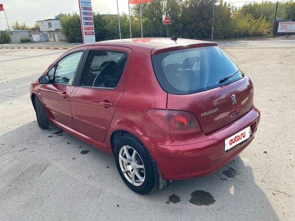 2004 Peugeot 307 I, красный, 300000 рублей - вид 5