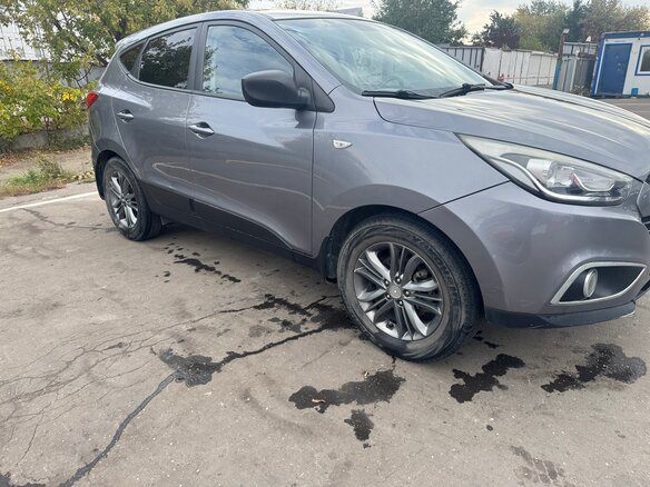 2014 Hyundai ix35 I Рестайлинг, серый, 999999 рублей - вид 1