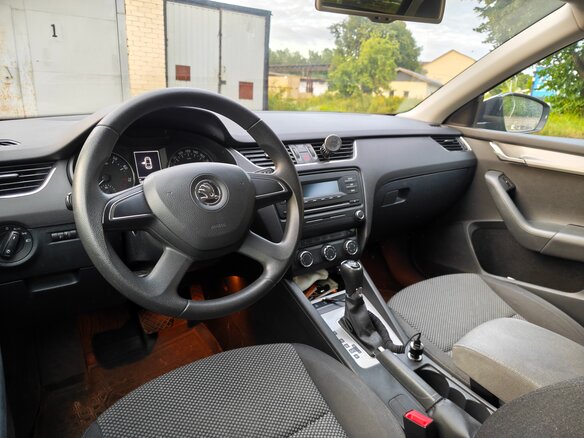 2013 Skoda Octavia III (A7), чёрный, 949999 рублей - вид 4