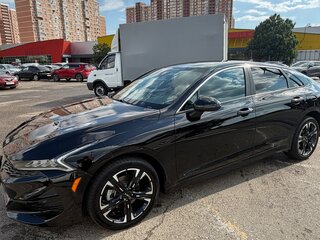 2022 Kia K5 III, чёрный, 2500000 рублей, вид 4