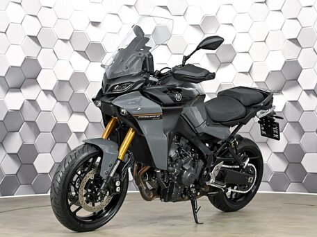 2024 Yamaha MT-09 Tracer (FJ-09), серый, 1489000 рублей, вид 2