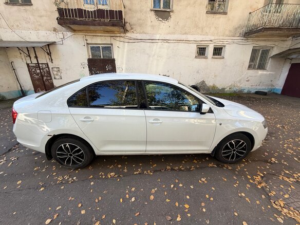 2015 Skoda Rapid I, белый - вид 3