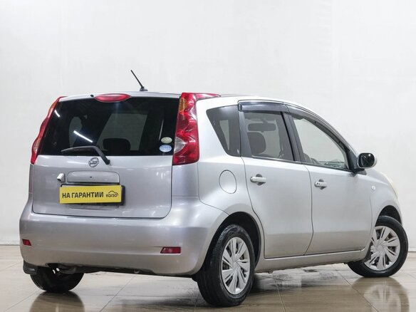 2010 Nissan Note I Рестайлинг, серебристый, 679000 рублей - вид 5