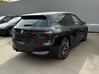 2022 BMW iX xDrive40 I (I20), чёрный, 5700000 рублей, вид 2