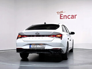 2022 Hyundai Avante VII, белый, 1720000 рублей, вид 4
