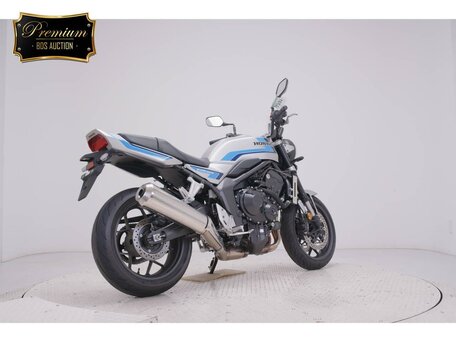 2025 Honda CB 1000F, серебристый, 1477000 рублей, вид 5