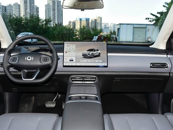 2026 Changan Qiyuan Q05 51.9 kWh II, серебристый, 2300000 рублей - вид 20