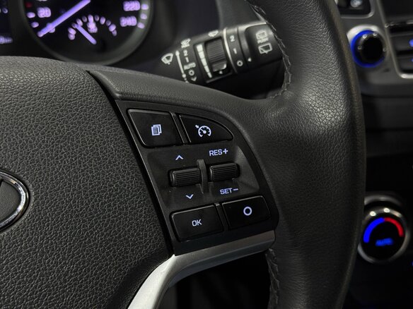 2017 Hyundai Tucson III, красный, 2170000 рублей - вид 17