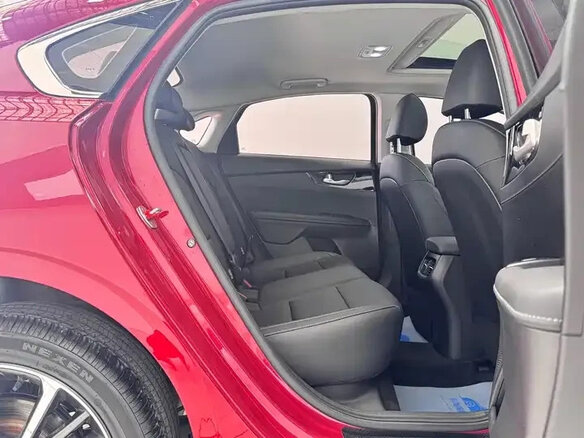 2022 Kia K3 II (China Market), пурпурный, 1230000 рублей - вид 12
