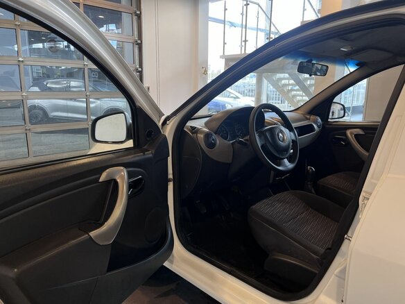 2013 Renault Sandero I, белый, 434000 рублей - вид 19