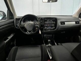 2017 Mitsubishi Outlander III Рестайлинг 2, серый, 1890000 рублей, вид 5