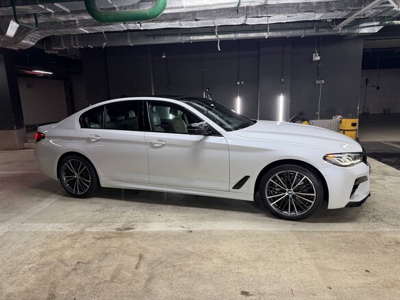 2020 BMW 5 серии 540i VII (G30/G31/G38) Рестайлинг, белый, 4990000 рублей - вид 1