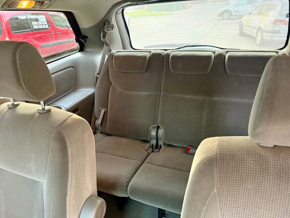 2004 Toyota Sienna II, серый, 1185000 рублей - вид 9